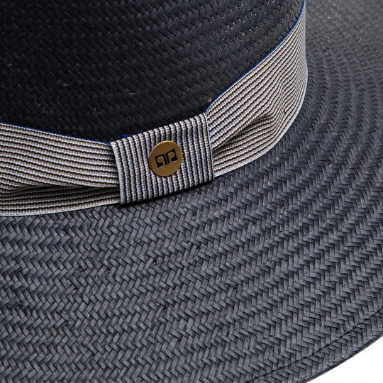 cappello fedora estivo a tesa larga da donna foto con vista dettaglio ravvicinato color blu primario nesti