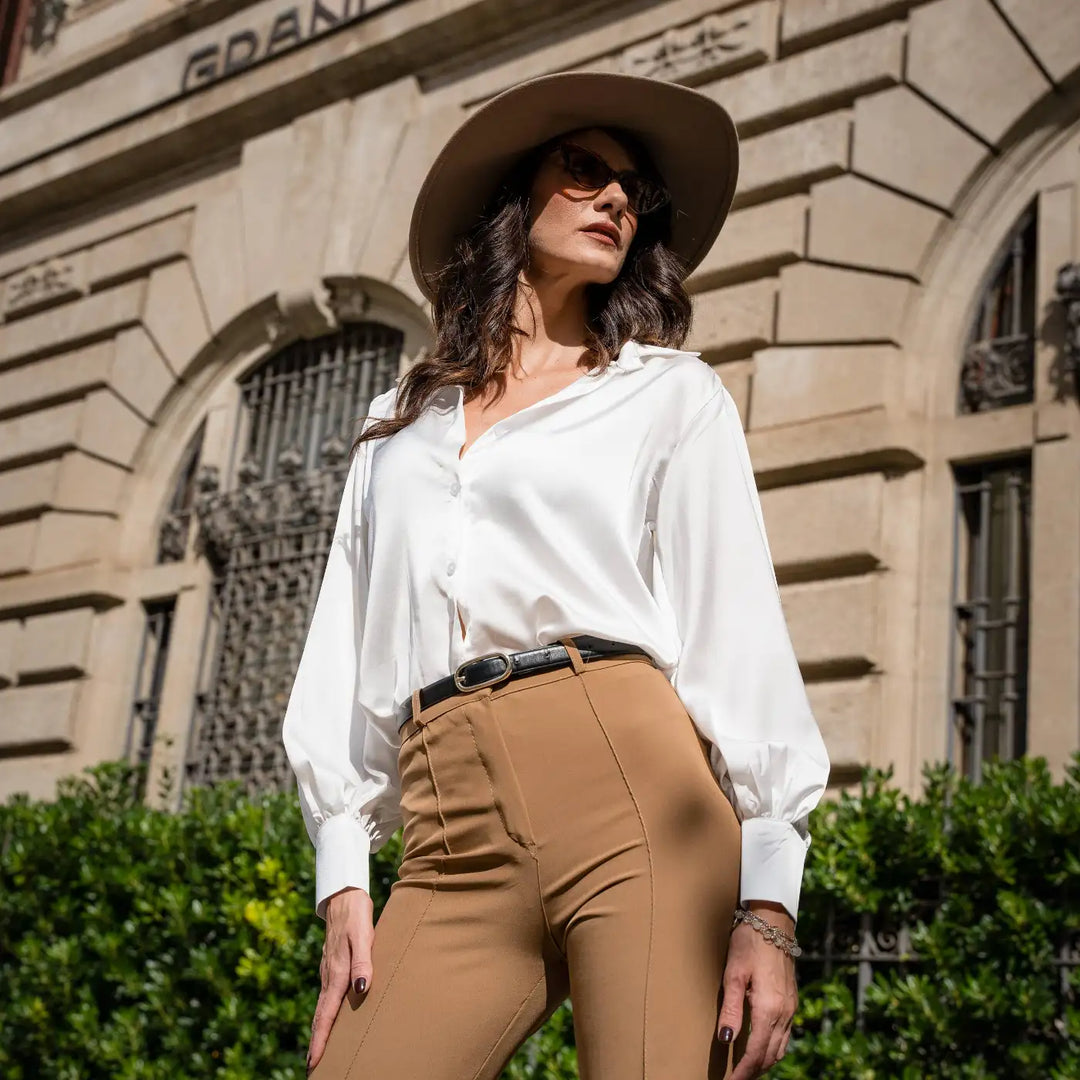 profilo sofisticato con cappello canotto primario nesti merinos occhiali sole vintage location palazzo nobiliare